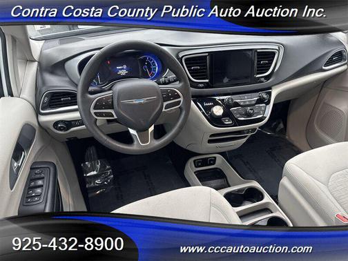 2017 Chrysler Pacifica Hybrid Touring Plus