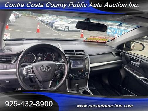 2016 Toyota Camry SE