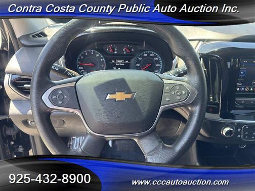 Mosaic Black Metallic 2020 Chevrolet Traverse LS