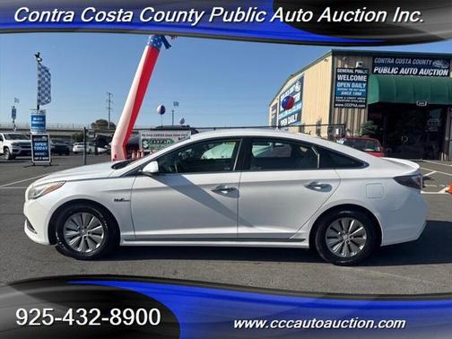 2016 Hyundai SONATA Hybrid SE