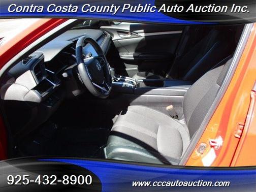 Photo 3 of 32 of 2019 Honda Civic Sport
