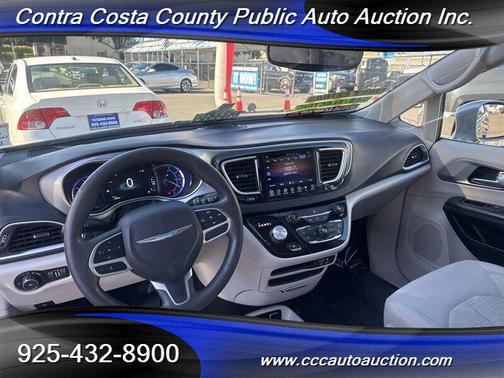 2017 Chrysler Pacifica Hybrid Touring Plus