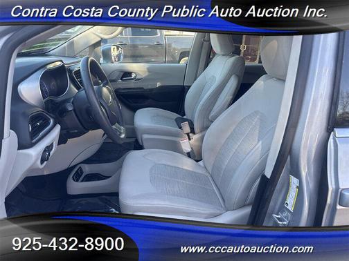 2017 Chrysler Pacifica Hybrid Touring Plus