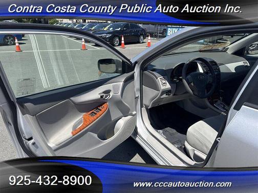 Classic Silver Metallic 2010 Toyota Corolla XLE