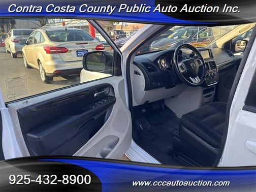 2017 Dodge Grand Caravan SE