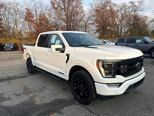 STAR WHITE METALLIC TRICOAT 2023 Ford F-150 LARIAT Truck