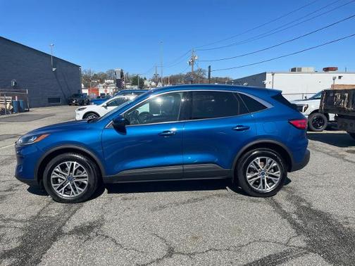 2022 Ford Escape SEL