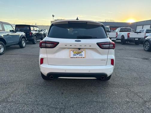 2023 Ford Escape ST-LINE ELITE