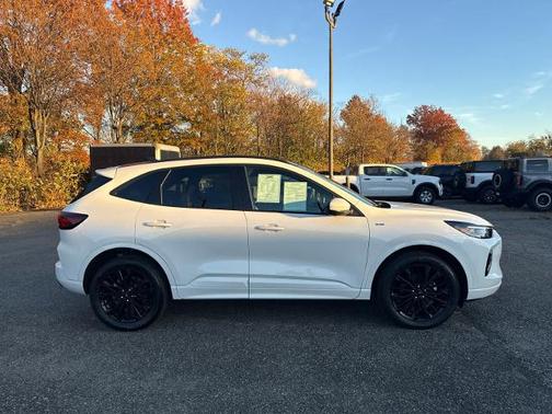 2023 Ford Escape ST-LINE ELITE