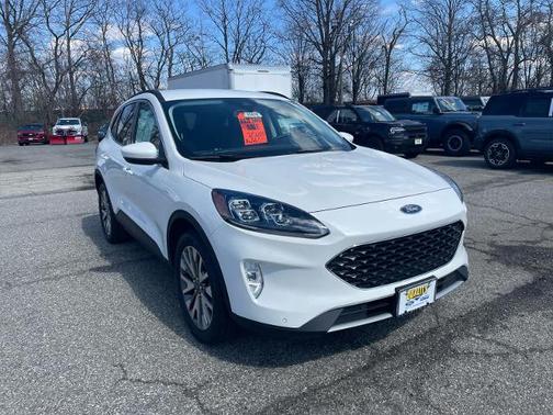 2022 Ford Escape TITANIUM