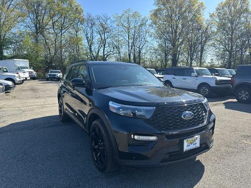 AGATE BLACK METALLIC 2024 Ford Explorer ST