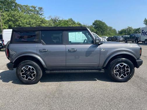 2021 Ford Bronco OUTER BANKS