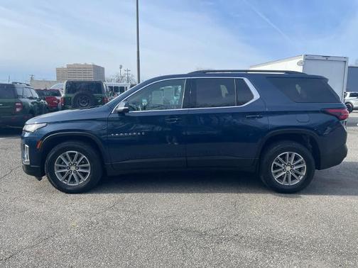 2022 Chevrolet Traverse LT CLOTH