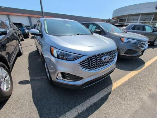 ICONIC SILVER 2024 Ford Edge SEL
