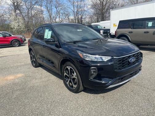 2024 Ford Escape ST-LINE SELECT