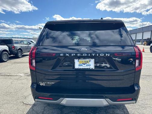 AGATE BLACK METALLIC 2025 Ford Expedition PLATINUM