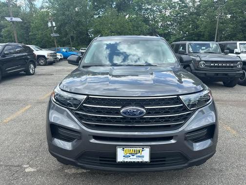 CARBONIZED GRAY METALLIC 2023 Ford Explorer XLT