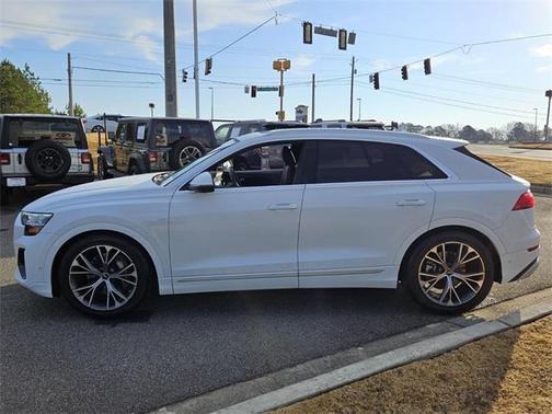 2024 Audi Q8 55 Prestige