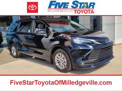 2025 Toyota Sienna XLE 7 Passenger