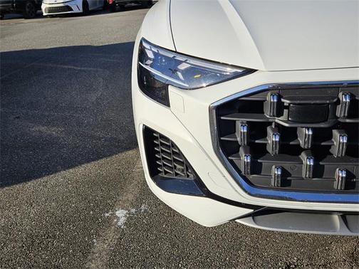2024 Audi Q8 55 Prestige