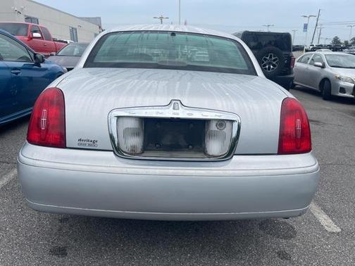 1998 Lincoln Town Car Signature