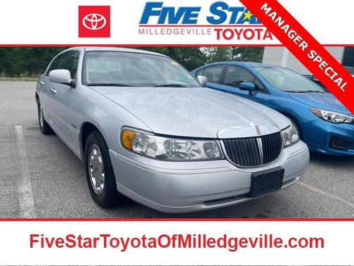 1998 Lincoln Town Car Signature