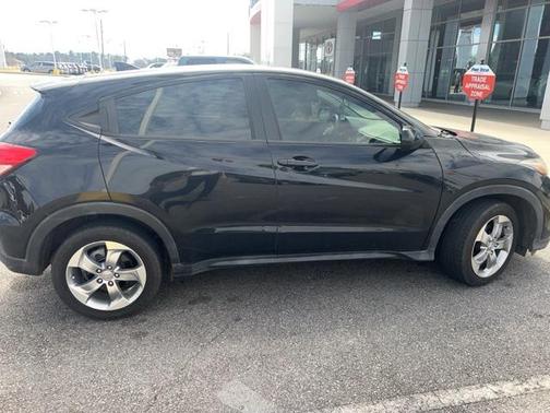 2017 Honda HR-V LX