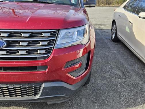 2017 Ford Explorer Base