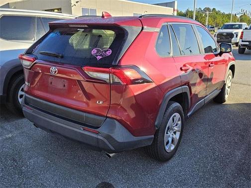2020 Toyota RAV4 LE
