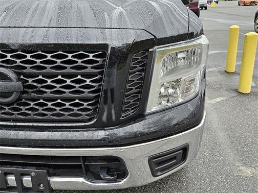 2019 Nissan Titan SV