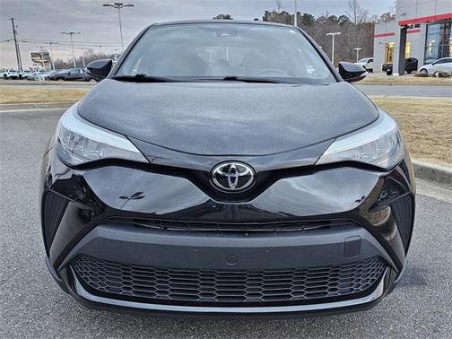 2022 Toyota C-HR XLE