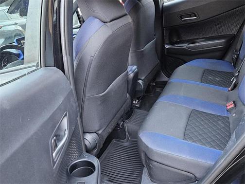 2022 Toyota C-HR XLE