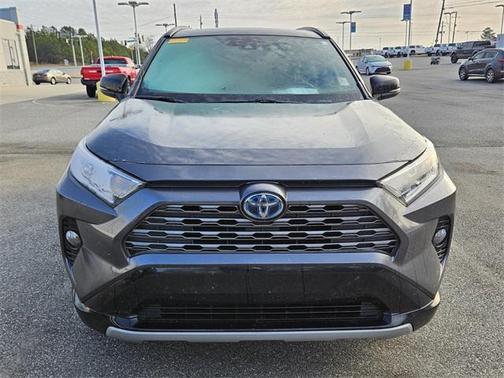 2021 Toyota RAV4 Hybrid SE
