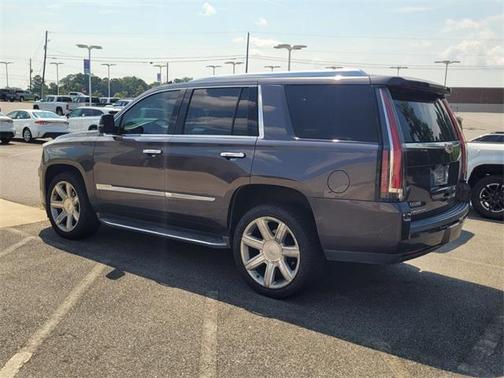 2018 Cadillac Escalade Luxury
