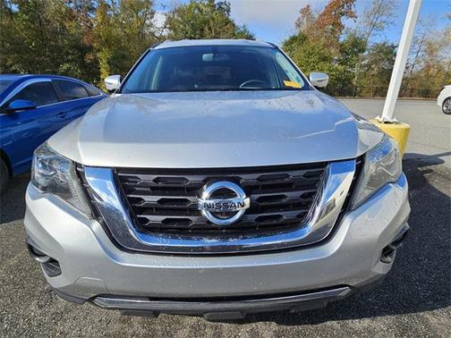 2017 Nissan Pathfinder SL