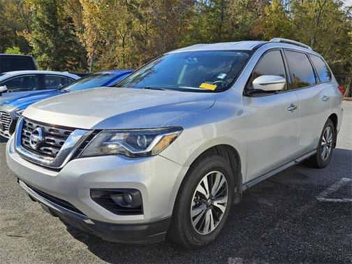 2017 Nissan Pathfinder SL