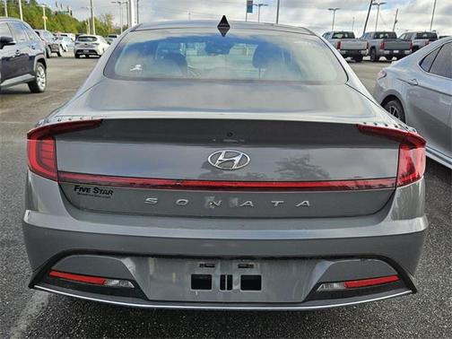 2022 Hyundai SONATA SE