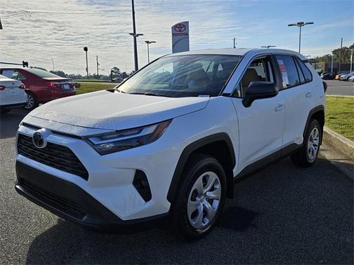2025 Toyota RAV4 LE