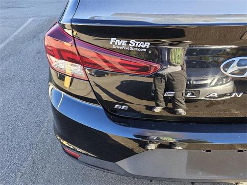 2020 Hyundai ELANTRA SE