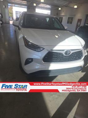 2021 Toyota Highlander LE