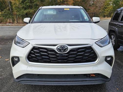 2021 Toyota Highlander LE