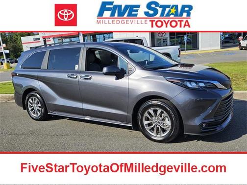 2025 Toyota Sienna XLE 8 Passenger