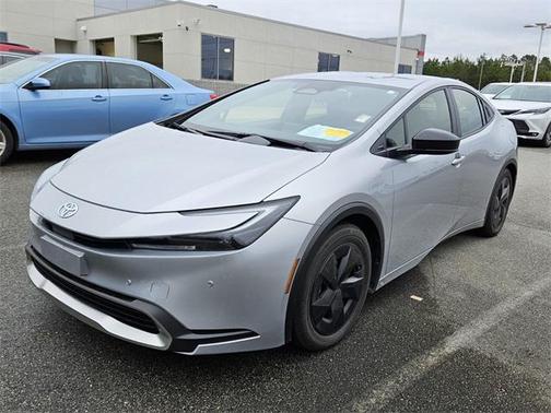 2025 Toyota Prius Plug-In Hybrid SE