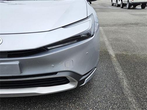 2025 Toyota Prius Plug-In Hybrid SE