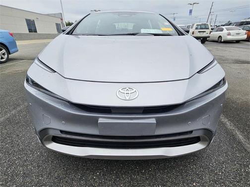 2025 Toyota Prius Plug-In Hybrid SE