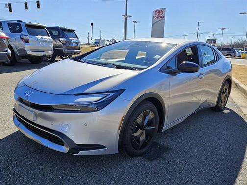 2025 Toyota Prius Plug-In Hybrid SE