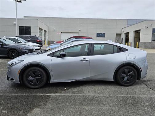 2025 Toyota Prius Plug-In Hybrid SE