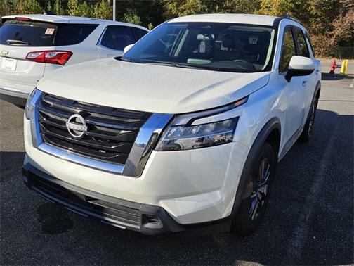 2022 Nissan Pathfinder SV 2WD