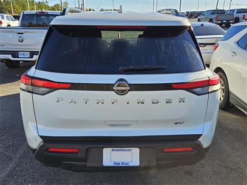 2022 Nissan Pathfinder SV 2WD
