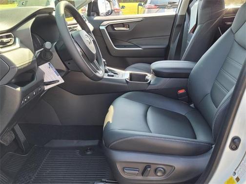 2025 Toyota RAV4 Hybrid XLE Premium
